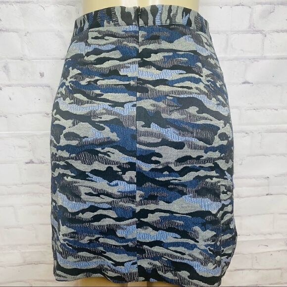Halogen Camouflage Skirt with pockets - Picture 2 of 6